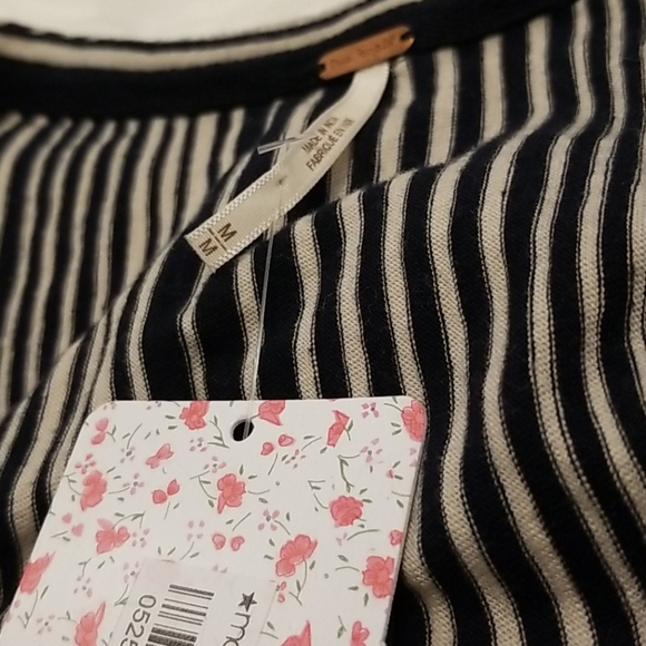 ***SOLD***Free People Wrapped Around My Finger Top - Picture 7 of 7